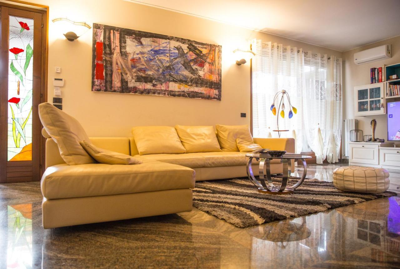 Villa Ivana Desenzano del Garda Exterior photo